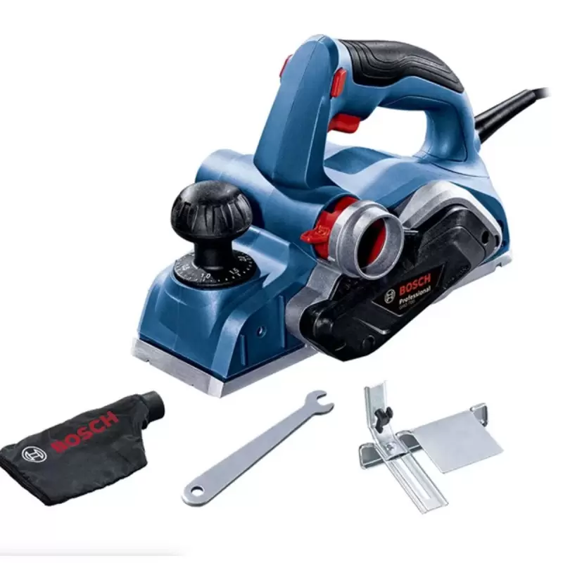 Cepillo eléctrico Bosch GHO 700 de 700 W con 82,5 mm de ancho de cepillado